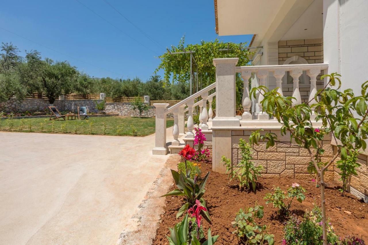 Villa Serenity Agia Marina  Exterior foto
